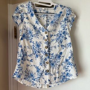 E & M Blue Floral Button Front Blouse Top Cottagecore Toile Print Size Small